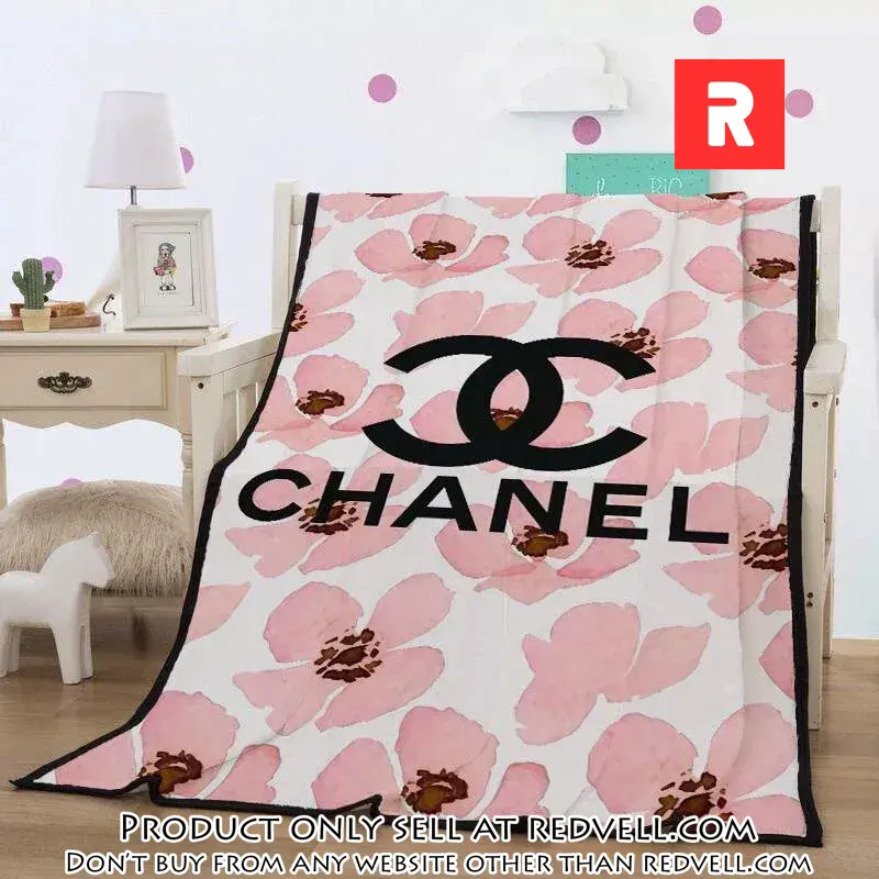 Chanel pinky flowers fashion luxury brand blanket fleece comfortable blanket rv3905952